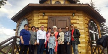 В Семилужках прошла первая экскурсия по улице Анатолия Неберы