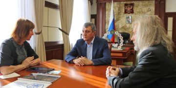 Полпред СФО Сергей Меняйло обсудил с РГО развитие внутреннего туризма Сибири