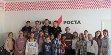 Егор Ковальчук встретился со школьниками из села Октябрьское