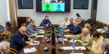 Члены Совета ТО РГО приняли в общество фотографа-американца и объявили о создании отделения в Стрежевом