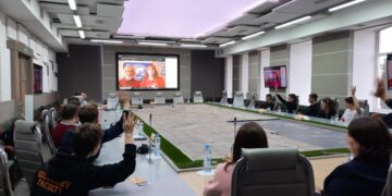 Сотни студентов из Росси, Египта и Турции подключились к встрече с Russian Ocean Way