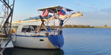 Экспедиция Russian Ocean Way отошла от Азова и движется вверх по Дону