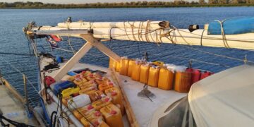 Экспедиция Russian Ocean Way отошла от Азова и движется вверх по Дону