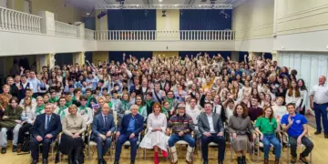 Больше 300 томских школьников встретились с томским путешественником Евгением Ковалевским