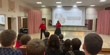 «‎Двигайтесь к своей мечте, пробуйте новое, ищите свой путь»: команда экспедиции встретилась с учениками Академлицея