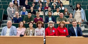 Команда томской кругосветки встретилась со студентами Горно-Алтайского государственного университета